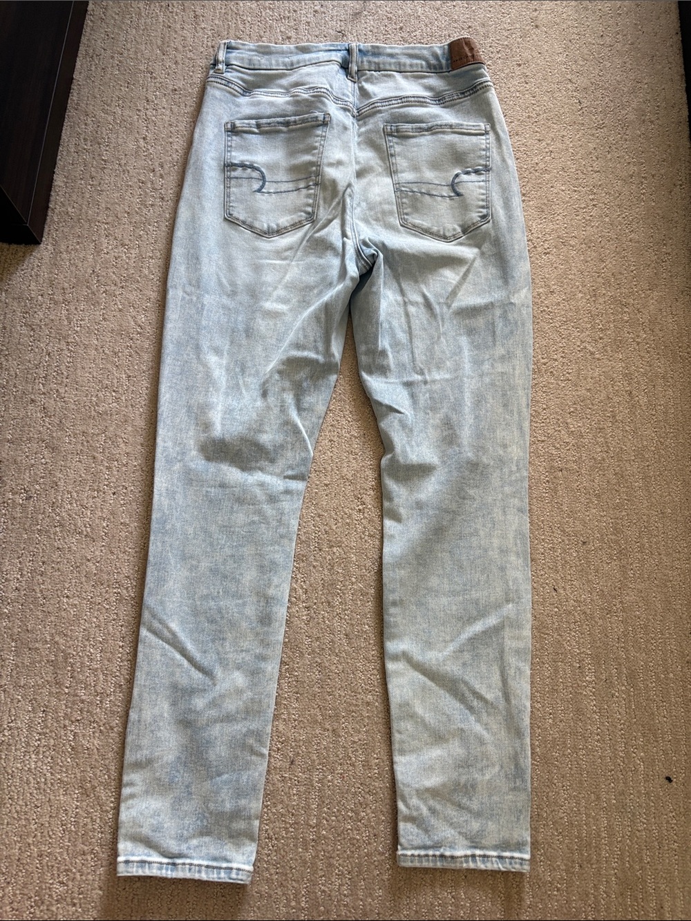 American Eagle Outfitters Light Wash Ripped Skinny Jeans - Picture 2 of 5